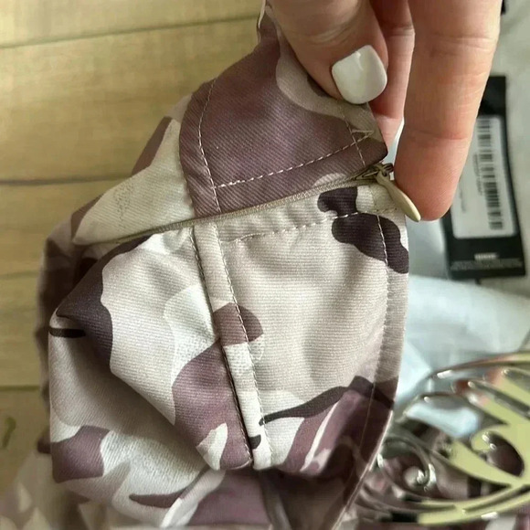 NWT PRETTYLITTLETHING Grey Camo Metal Trim Cargo Pants Sz 10 - Picture 9 of 13